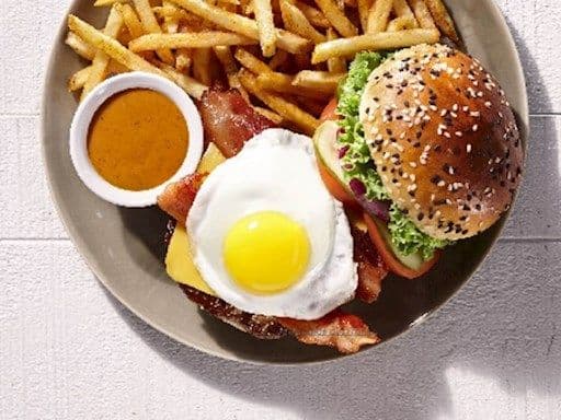 Deluxe Cheeseburger / « Cheeseburger » de luxe