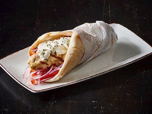 Chicken souvlaki pita / Souvlaki pita au poulet