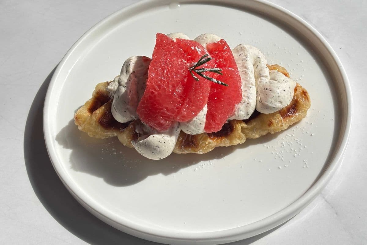 Grapefruit Earl Grey Cream Croffle