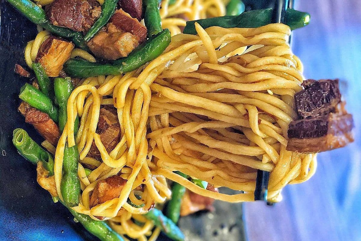 C6. Braised Pork Belly with Beans Fried Noodles