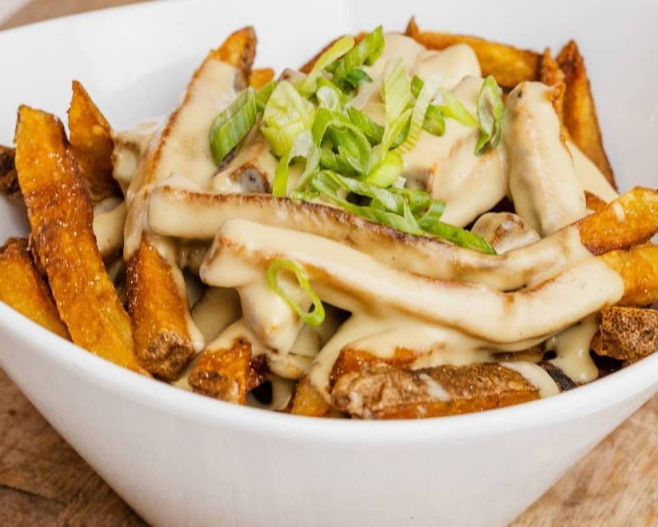 Groovy Gravy Fries ◊