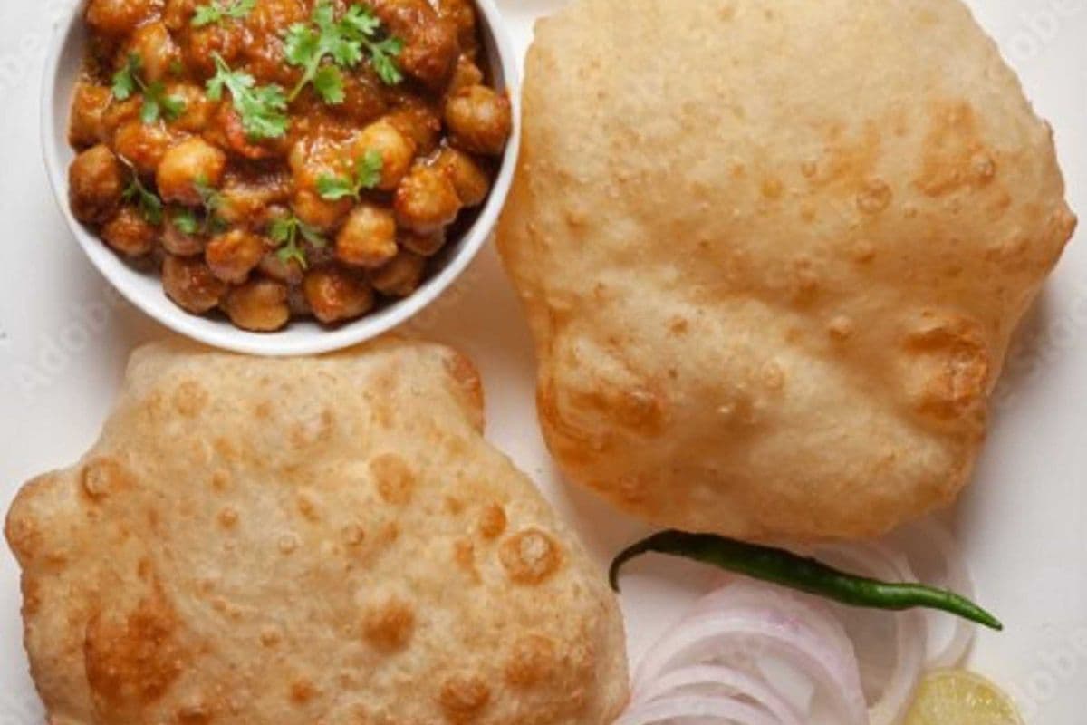 Chana Bathura