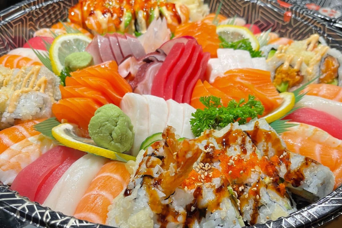 Sushi Sashimi Roll C (74 pcs)