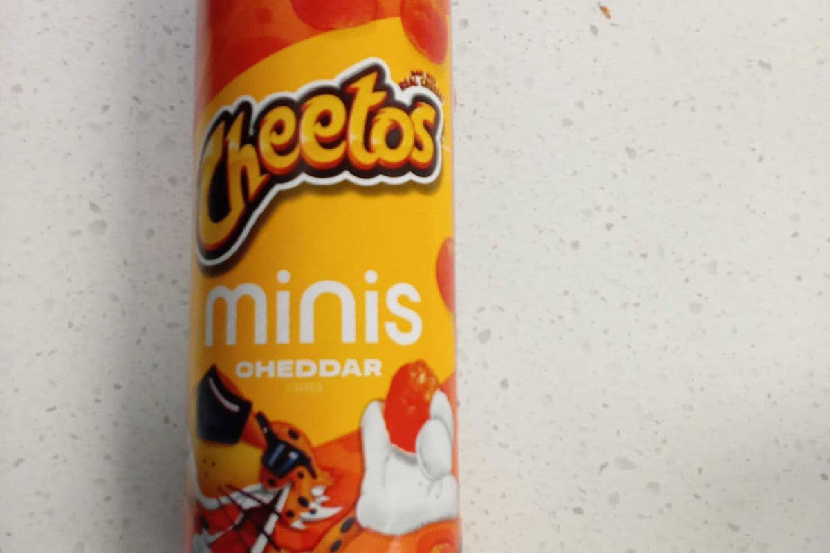 Cheetos cheddar