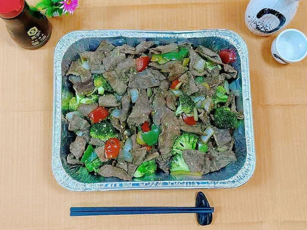 Stir Fry Broccoli with Platter