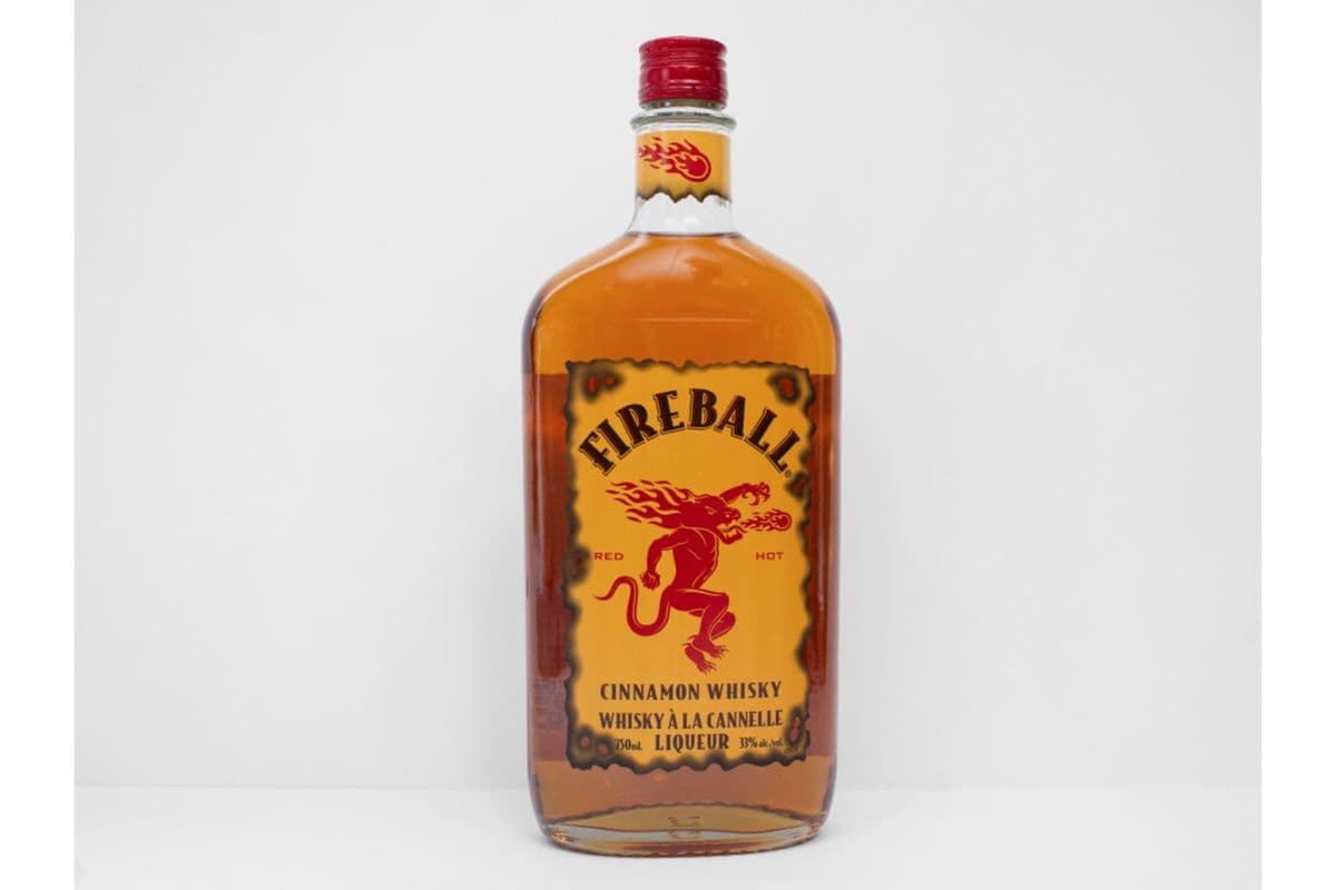 McGillicuddy's Fireball Cinnamon Whisky (1 x 750 ml)