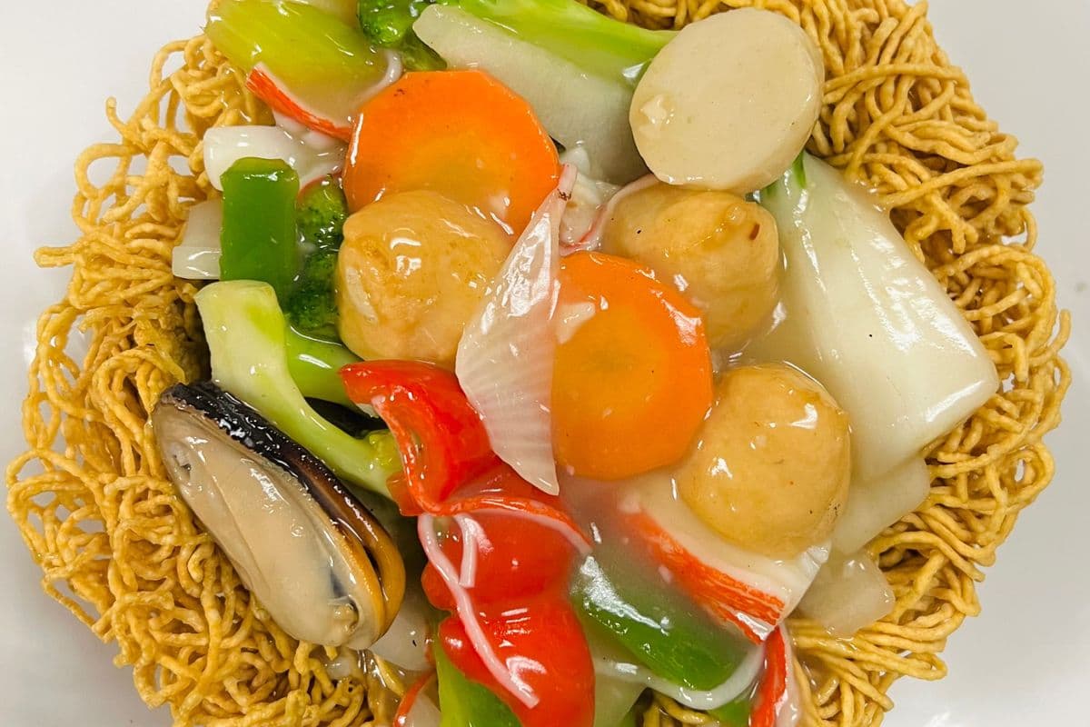 Crispy Noodles with Vegetables - Mi Xao Gion Rau Cai