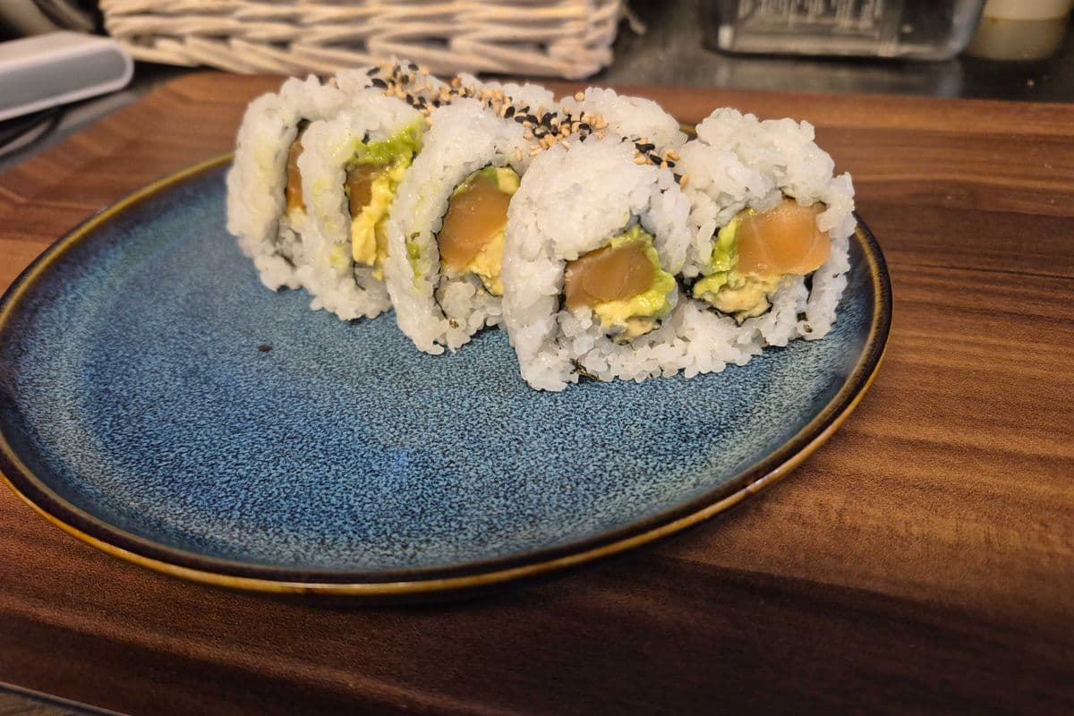 Salmon Avocado Roll