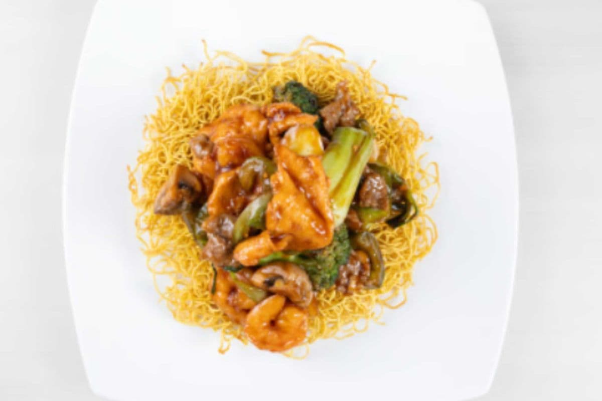 Party Tray Cantonese Chow Mein 广东面