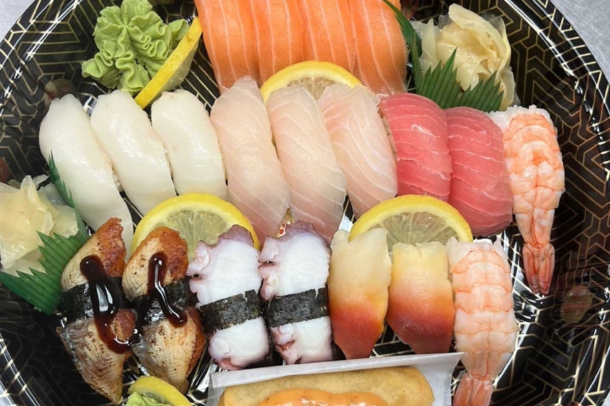 Sushi Tray (22pcs)
