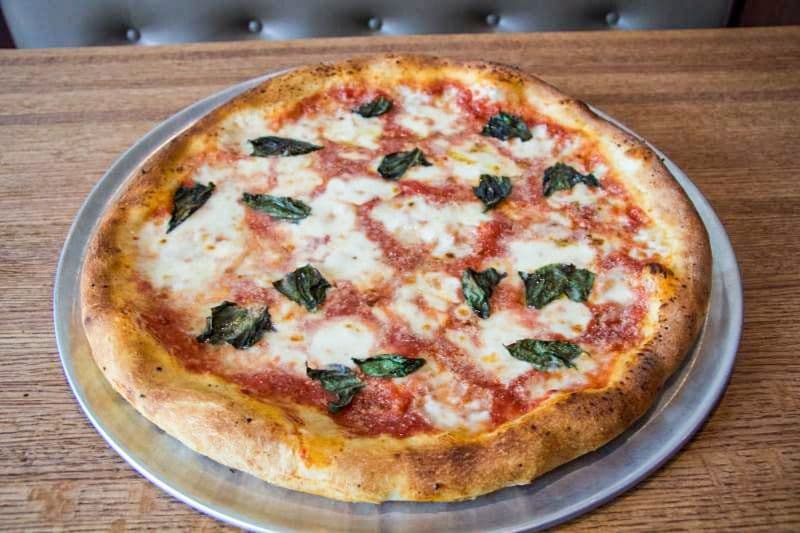 15"+ Grande Margherita Pizza