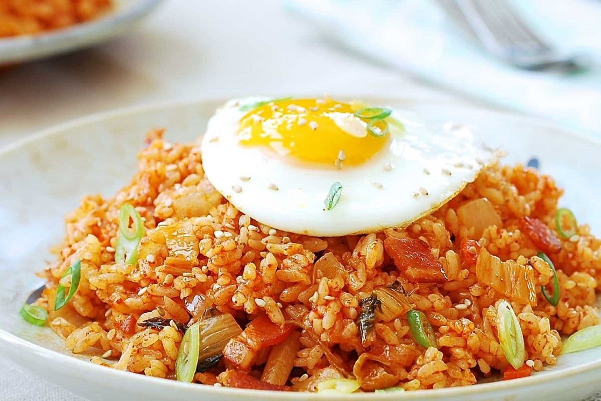 Kimchi Fried Rice 김치 볶음밥
