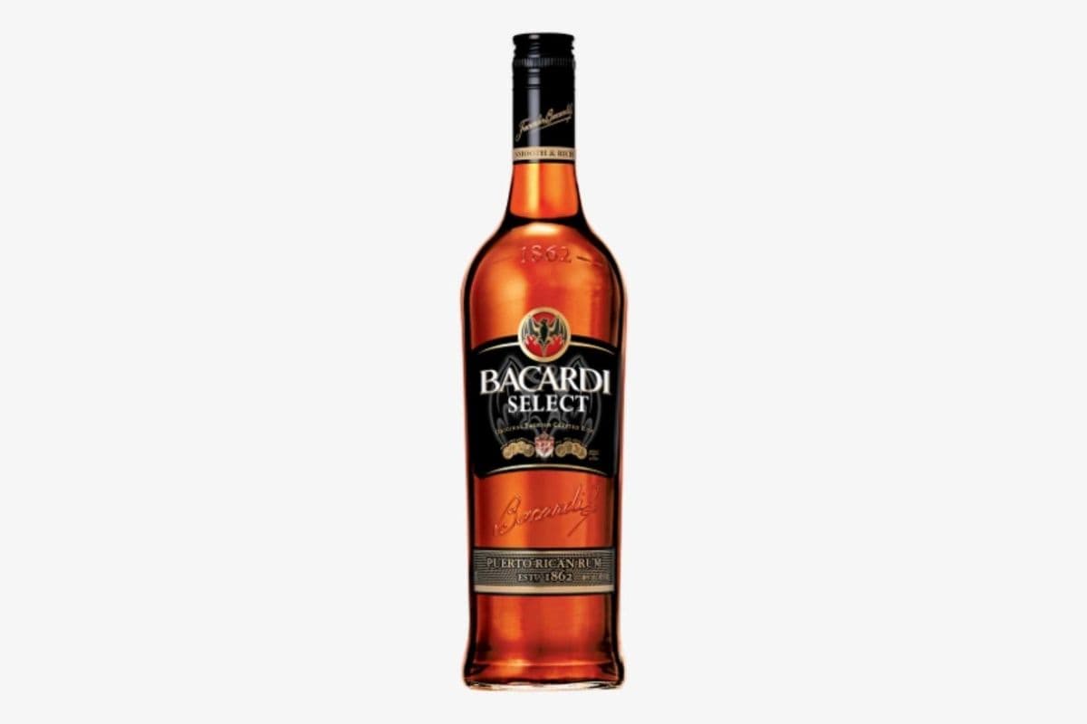 Bacardi Black Rum (750 ml) (1 x (40.0% ABV) (750 ML BOT))