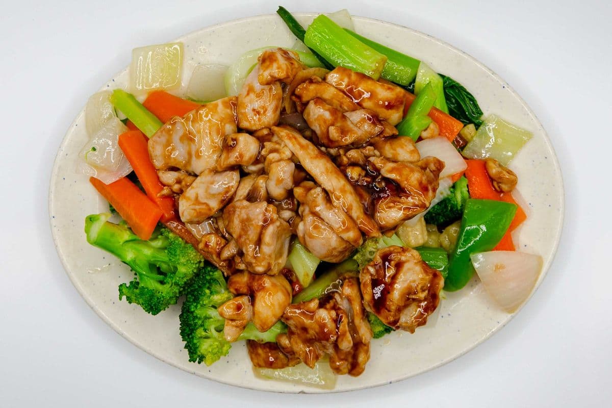 022 Sauteed Chicken Chop Suey 雞球炒雜碎