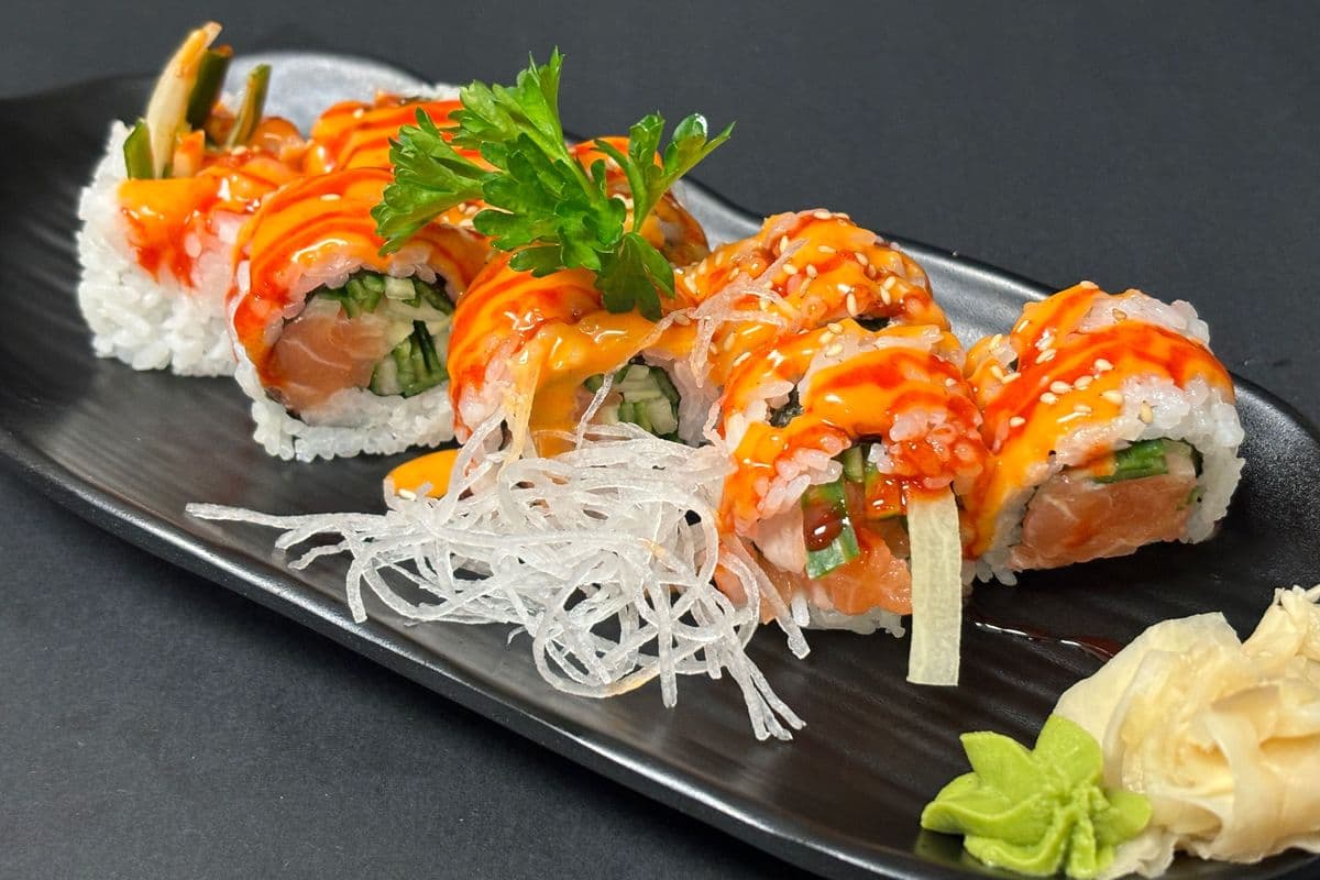 Spicy Salmon Roll