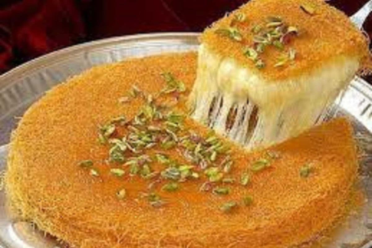 6" Knafeh with Cheese (1 pc)