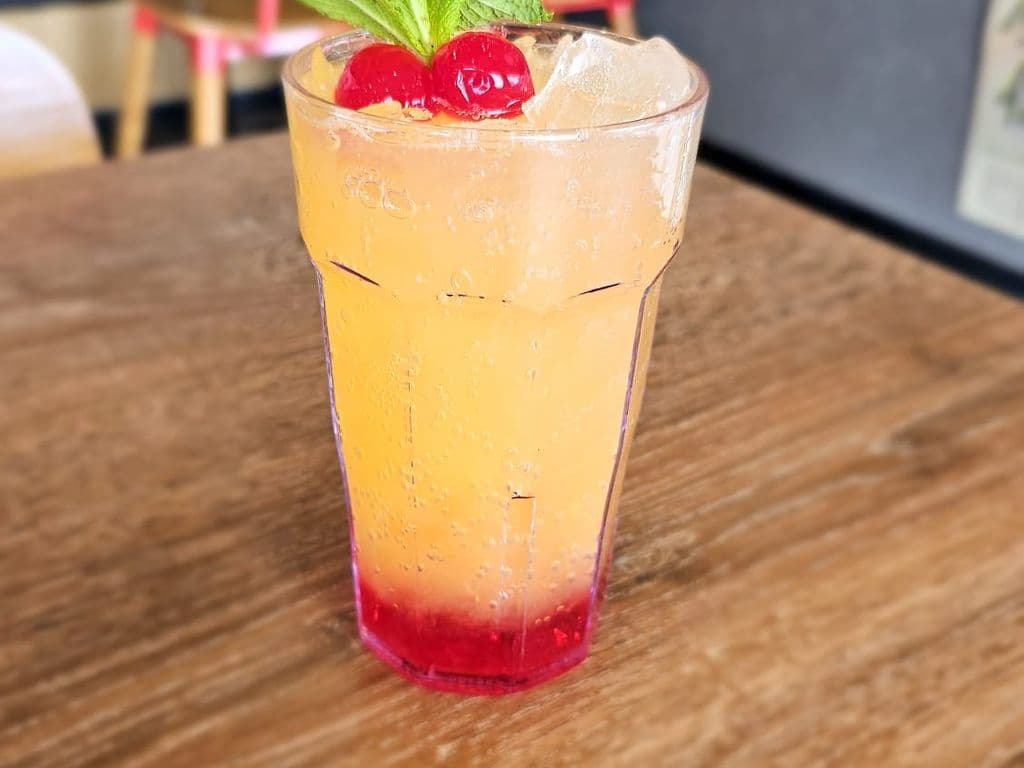 C01 Shirley Temple