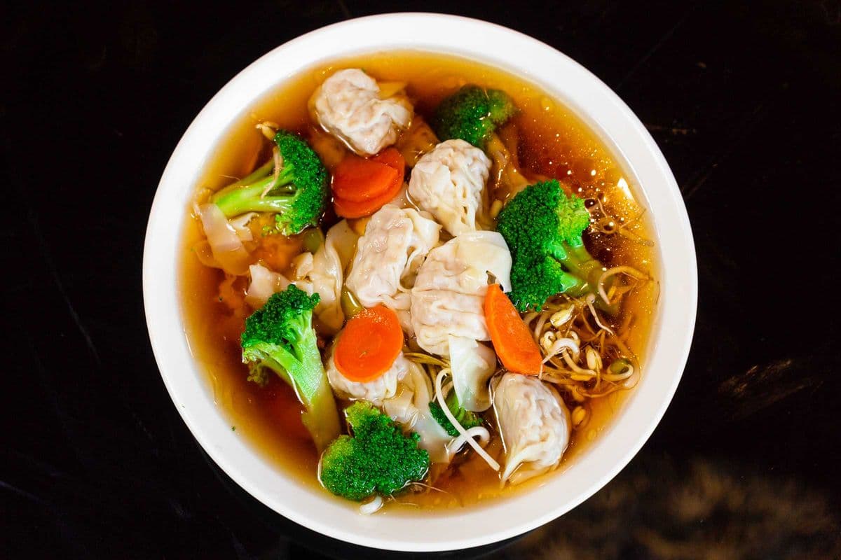 1. Large Wonton Vegetable Soup