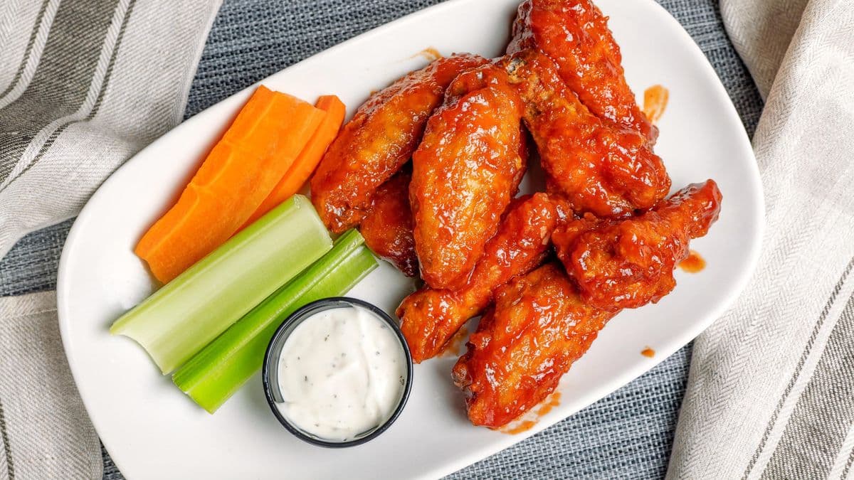 1LB  Wings 