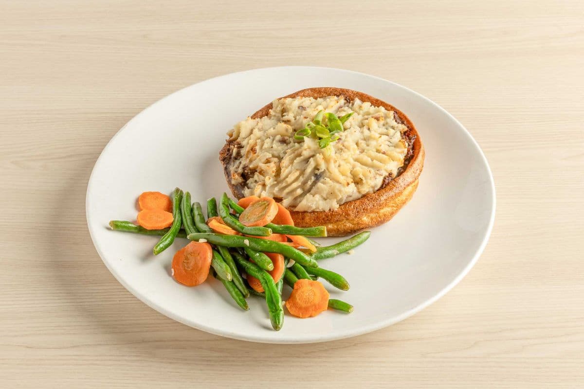 SHEPHERD'S PIE STUFFED YORKSHIRE PUDDING BOWL
