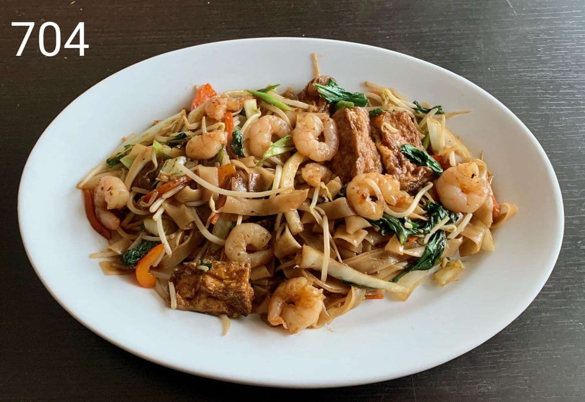 704. Hu Tieu Xao Tom Rau Cai