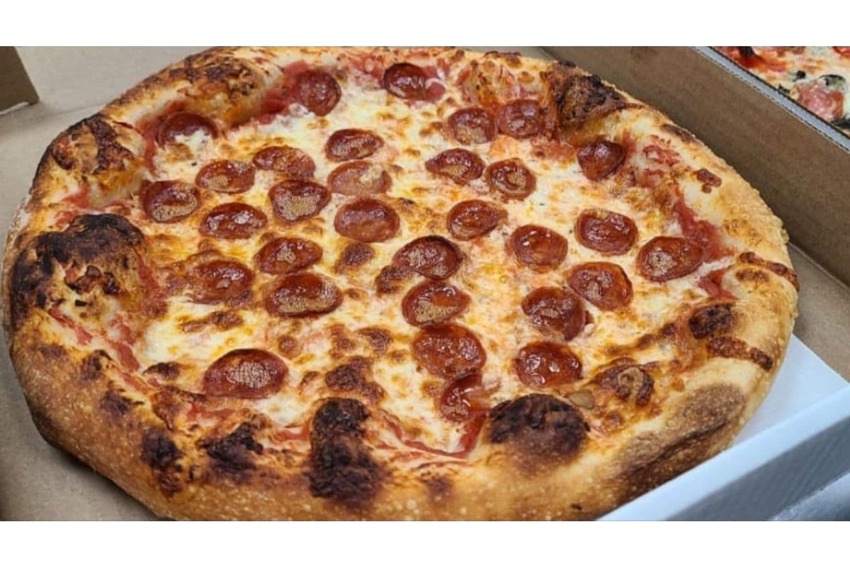 Medium One Topping Pizza