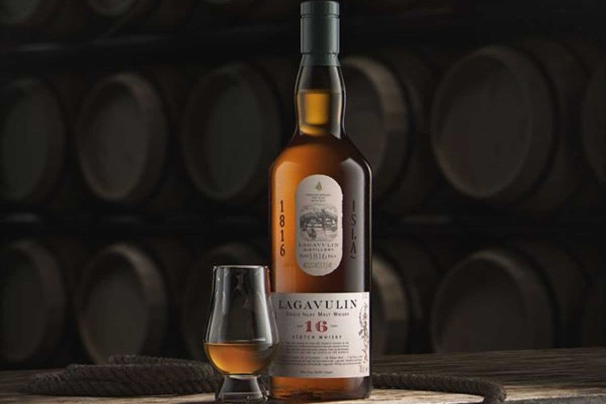 LAGAVULIN ISLAY MALT 16 YEAR (1 x 750ML)