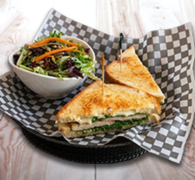 GRILLED CHICKEN & BRIE
