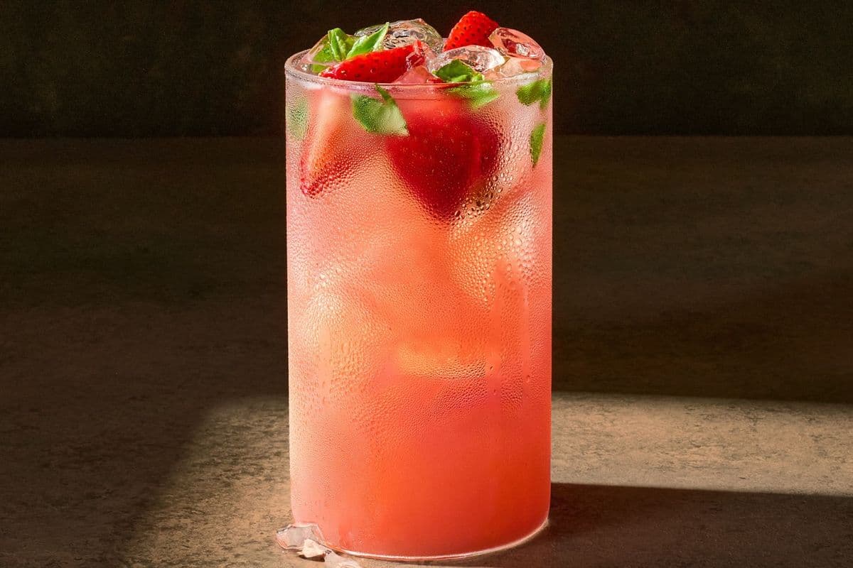 Strawberry Basil Lemonade Fresca