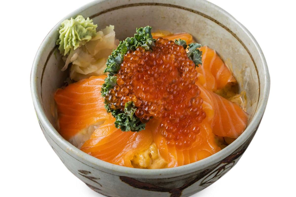 Sake Ikura Don