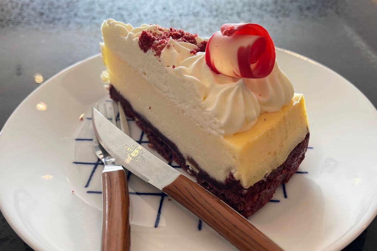 Red velvet cheesecake