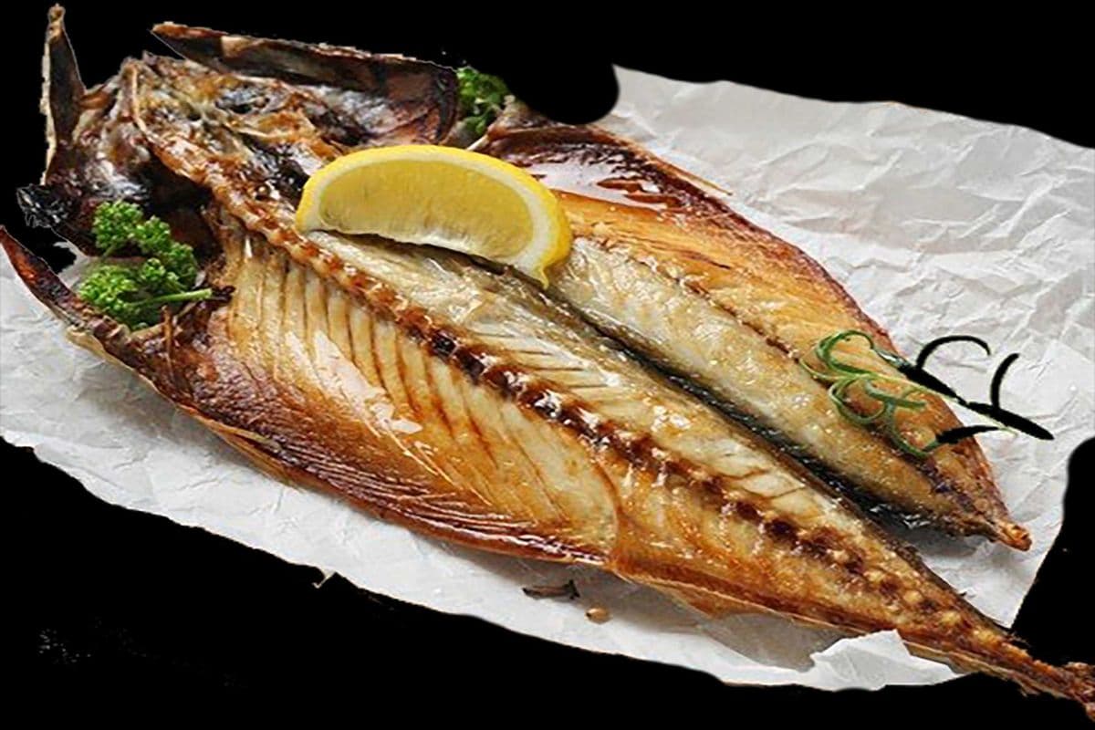R10. Salted Grilled Mackerel - Godeungeo Gui