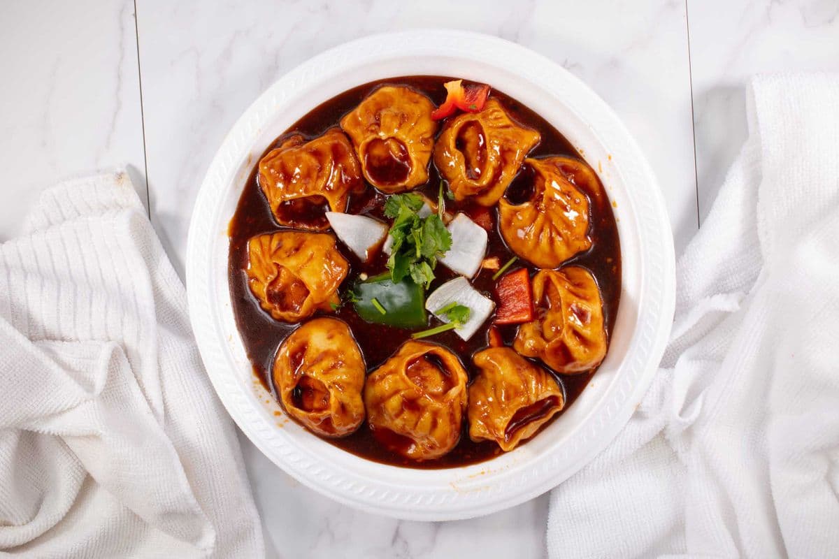 Garlic Chilli Momos (10 pcs)
