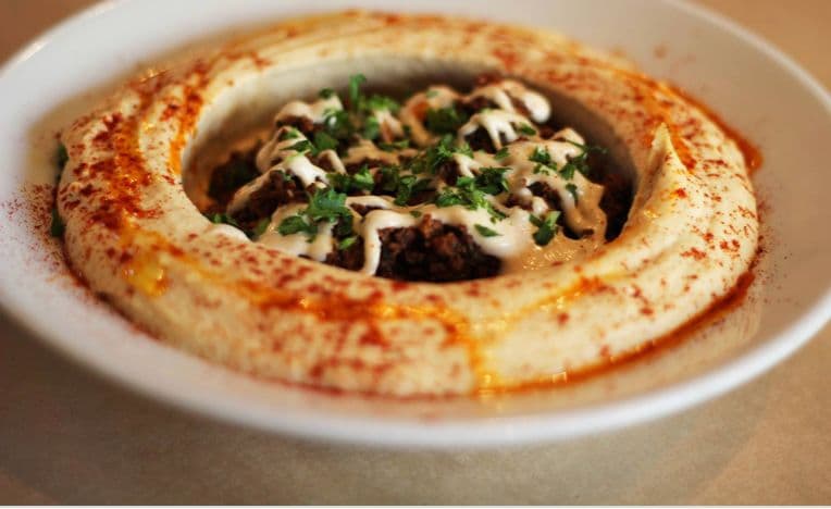 Hommos with Beef