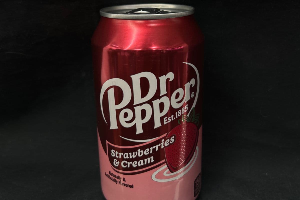 Dr Pepper Strawberries & Cream (355ml)