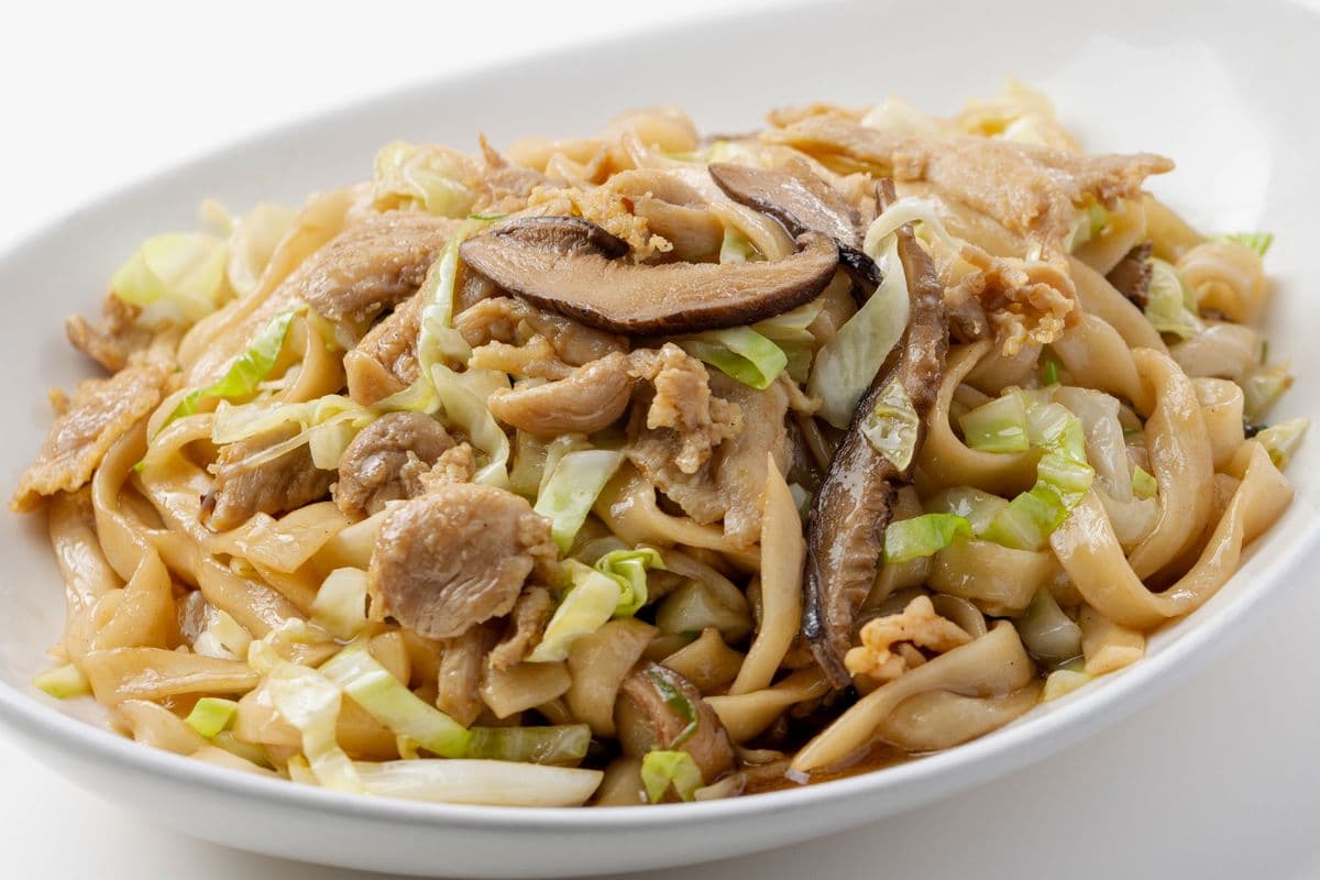 731. Shanghai Chicken Fried Noodles 上海炒麵