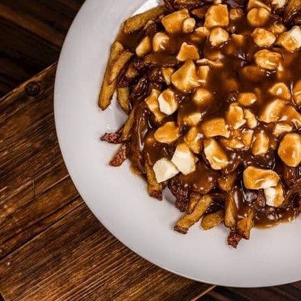 Poutine classique / Classic Poutine