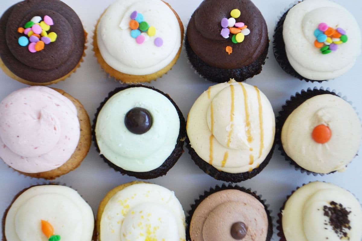 12 Assorted Cupcakes