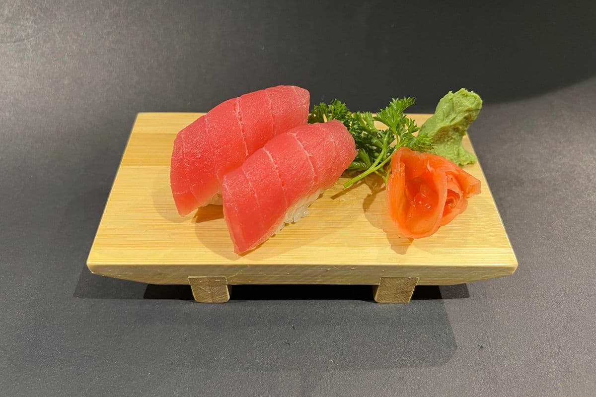 Tuna Sushi A La Carte (2 pcs)