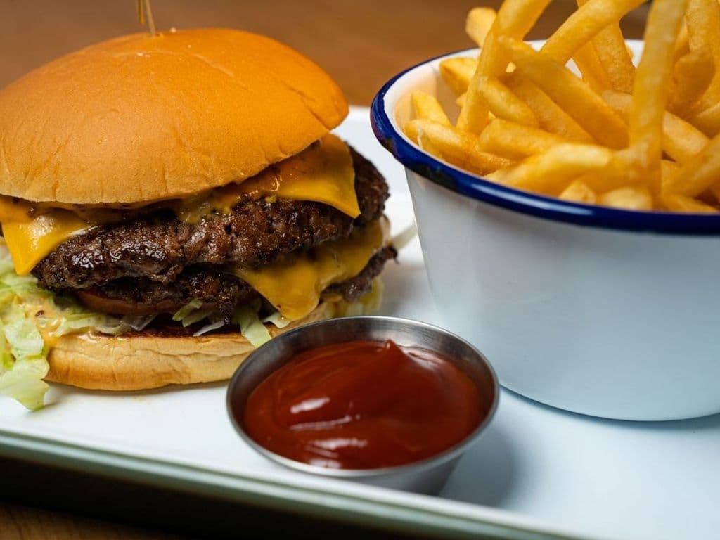 Classic Cheeseburger