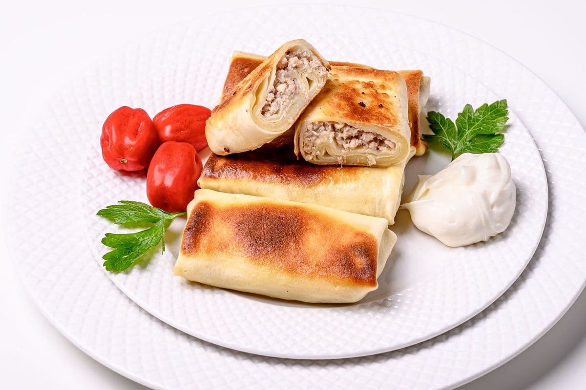 NALYSNYKY / STUFFED CREPES with Beef (4pcs) (170 Cal)