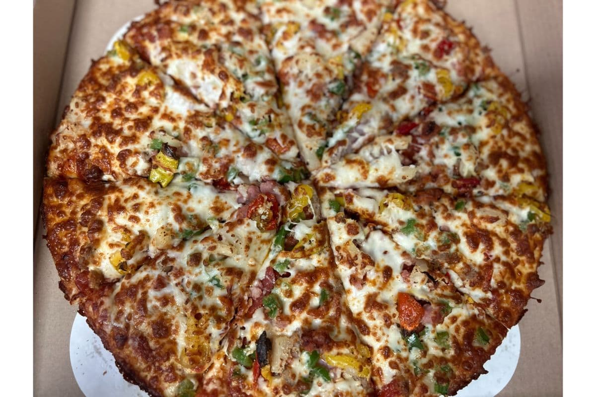 Single 14" Volcano Chicken Pizza