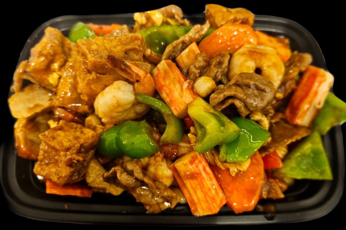 L2. Assorted Meat and Seafood on Braised Tofu
