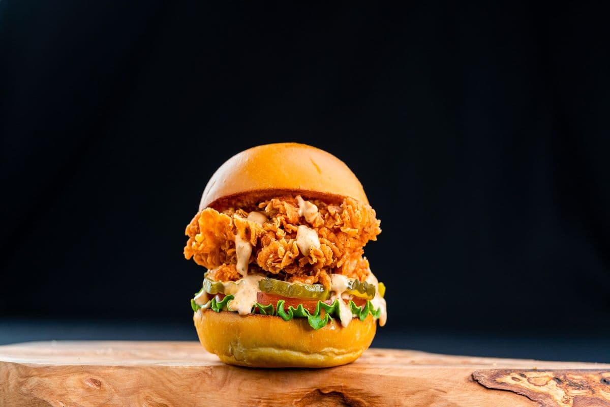 JUNIOR KIDS CHICKEN BURGER