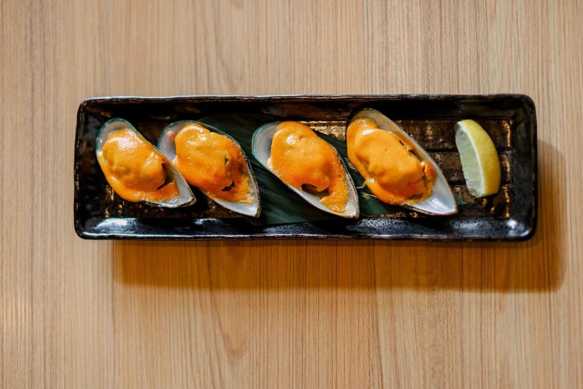Baked Mussels (4 pcs)