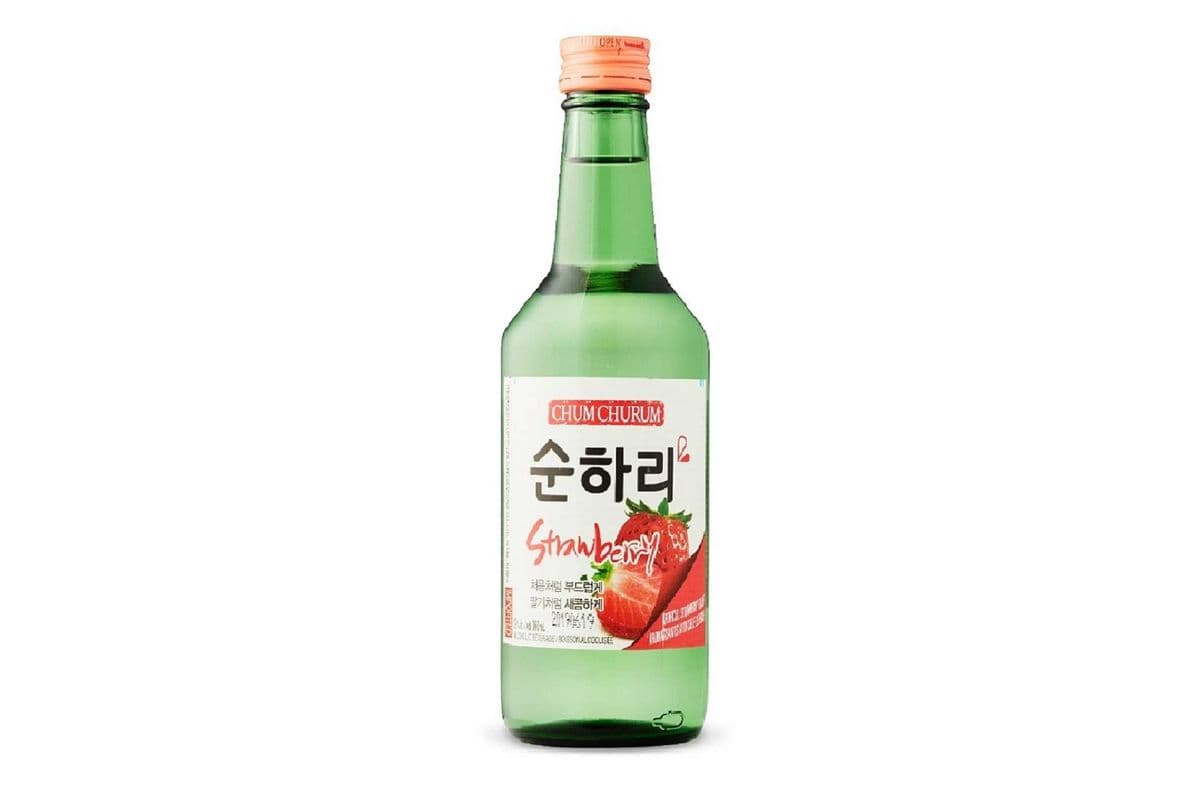 Chum Churum Soju Strawberry (360 ml Bottle) (1 x 360 ml)