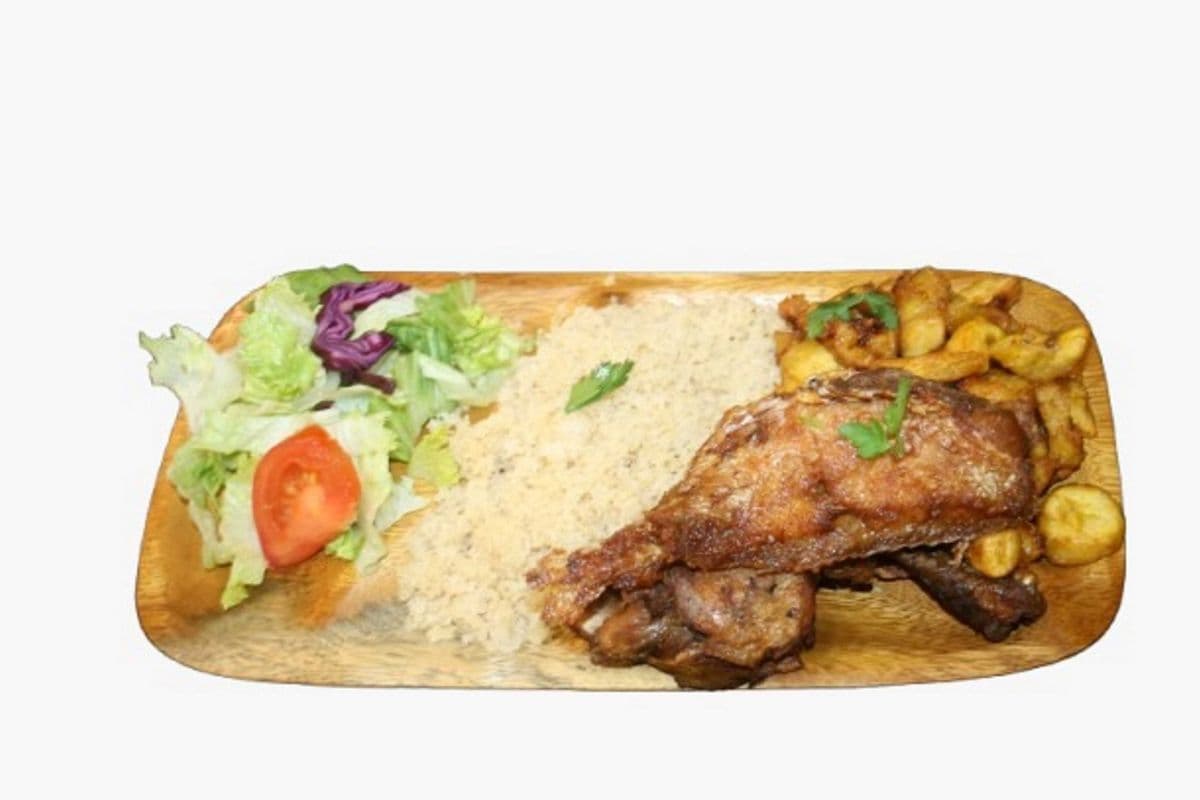 Attiéké avec poisson et alloco