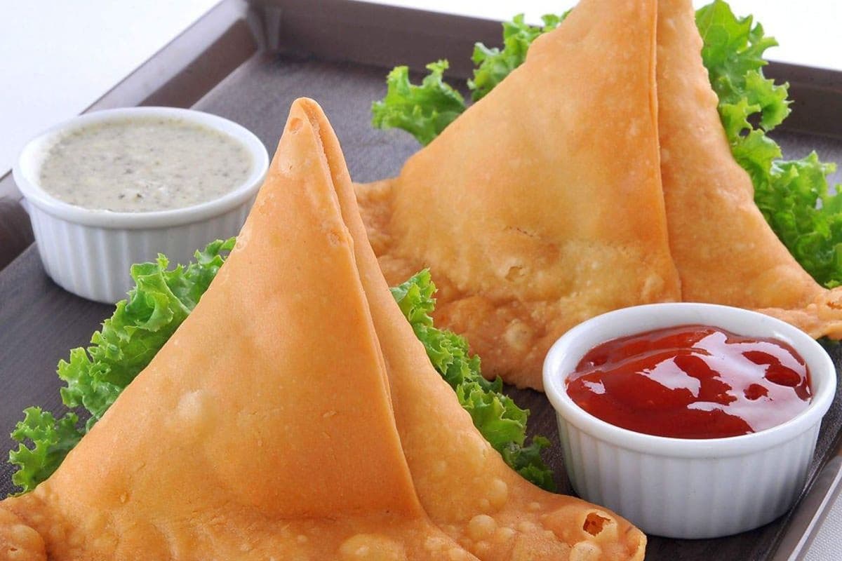 Samosa Veg (2 Pcs)