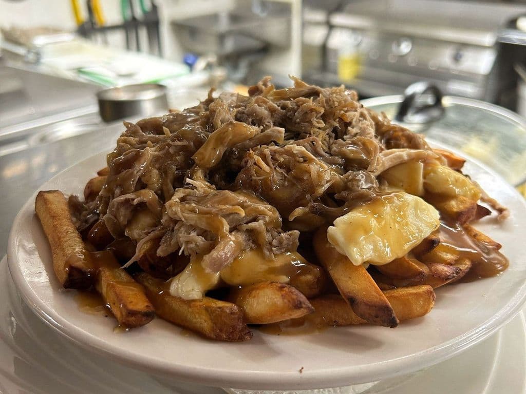 Poutine au porc effiloché / Pulled-pork Poutine