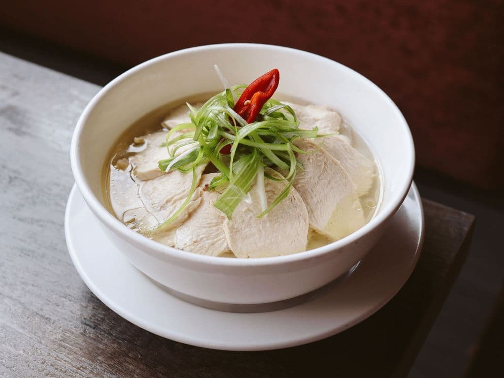 P03 - Chicken Rice Noodle Soup (Phở Gà)